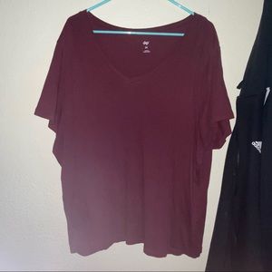 Maroon t shirt